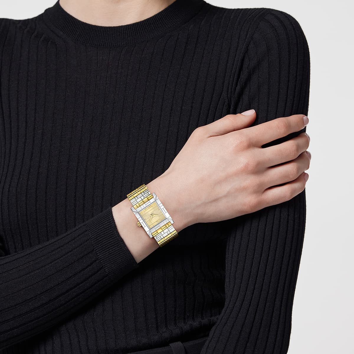 Versace Женски Часовник VRSCVE9B00424 5