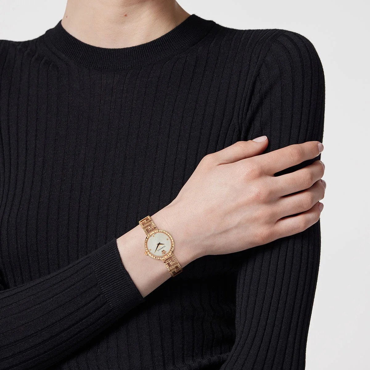 Versace Women Watch VRSCVE7A00223 4