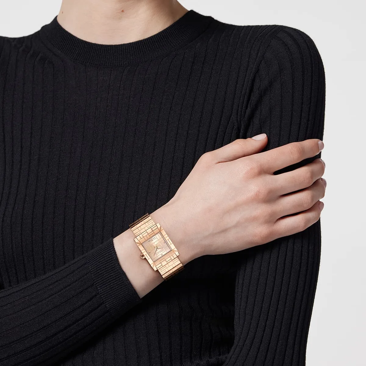 Versace Женски Часовник VRSCVE9B00224 2